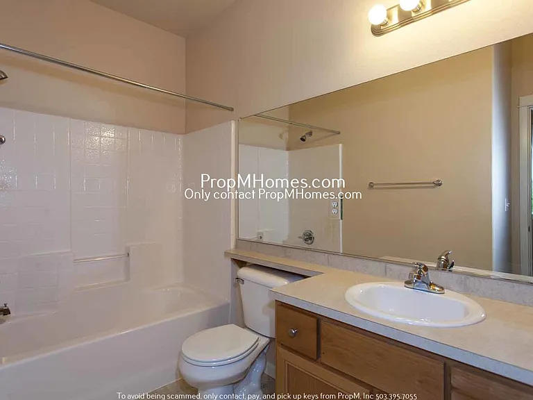 868 NW Council Dr — Photo 13