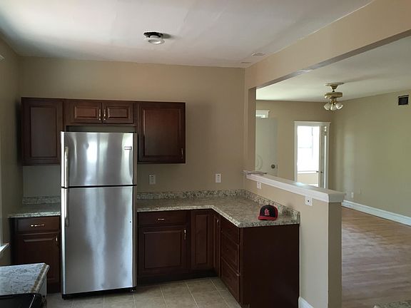 2nd image of 5137 Waterman Blvd APT 1