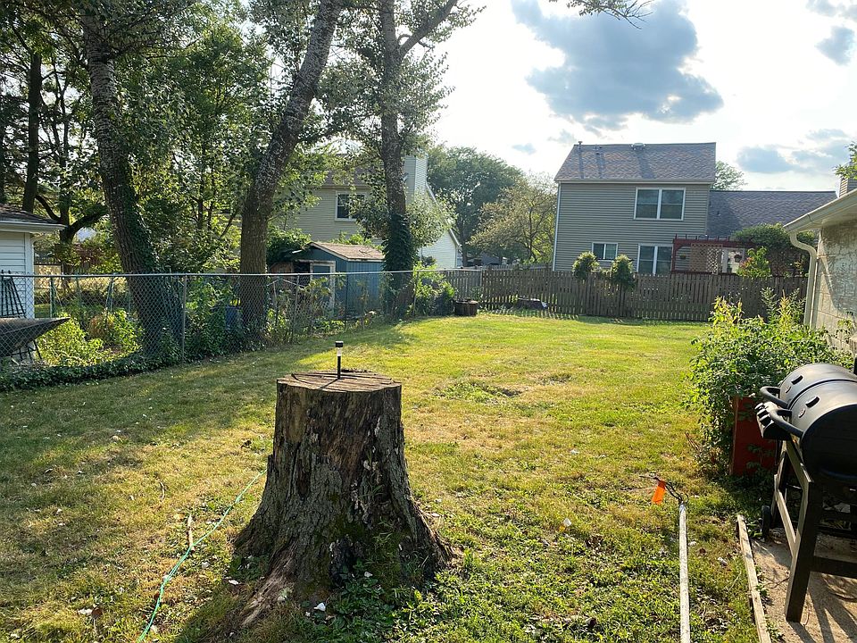 backyard - fenced in