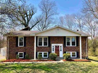 348 Robin Rd, Bowling Green, KY 42101