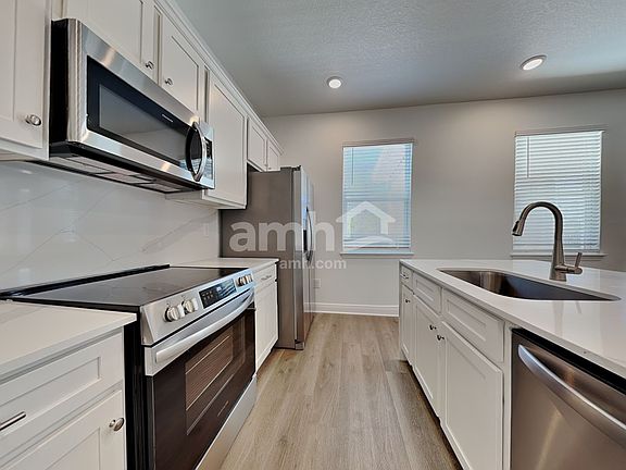 3rd image of 6735 Atlantic Beach Ave