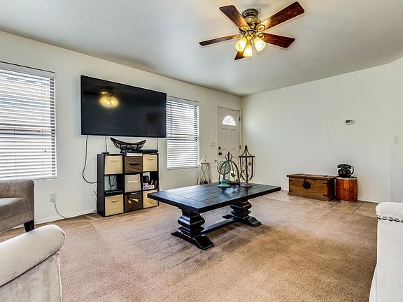 4th image of 10836 E Clovis Ave