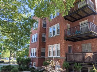 142 Elmwood Ave APT 2, Evanston, IL 60202