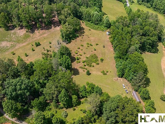 4th image of 132 Jason McCall Cemetary Road
