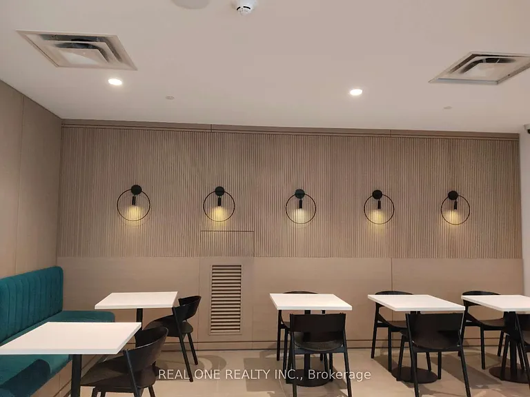 7950 Bathurst St #620 — Photo 15