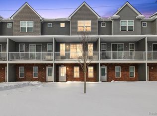 3951 Trailwaycommons Cir, Auburn Hills, MI