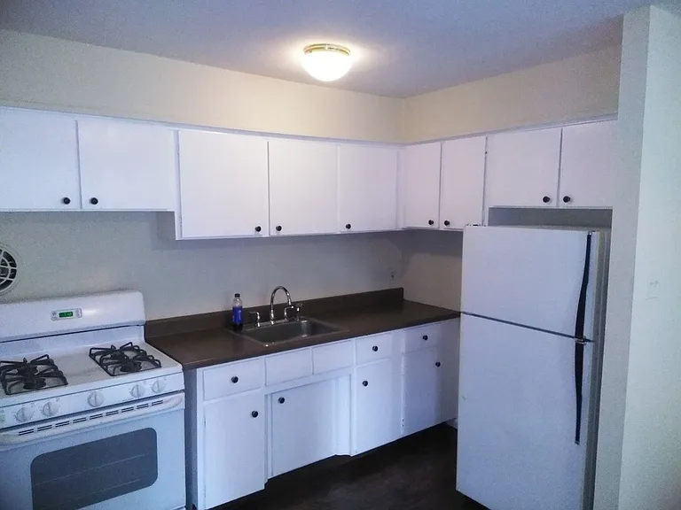 4910 Walnut Street — Photo 8