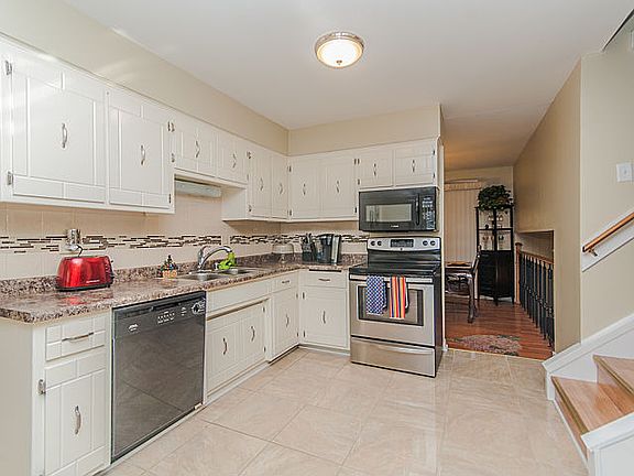 2nd image of 16737 Merrill Ave