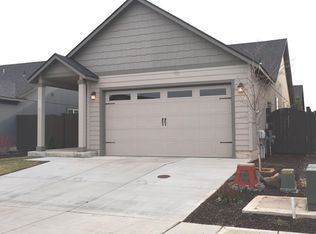 2474 NW Kingwood Ave, Redmond, OR