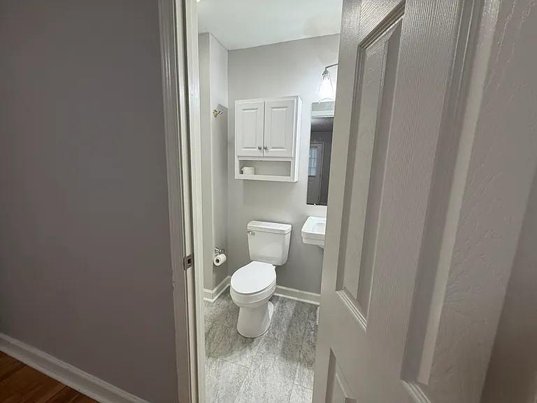 818 Lynwood Dr — Photo 17