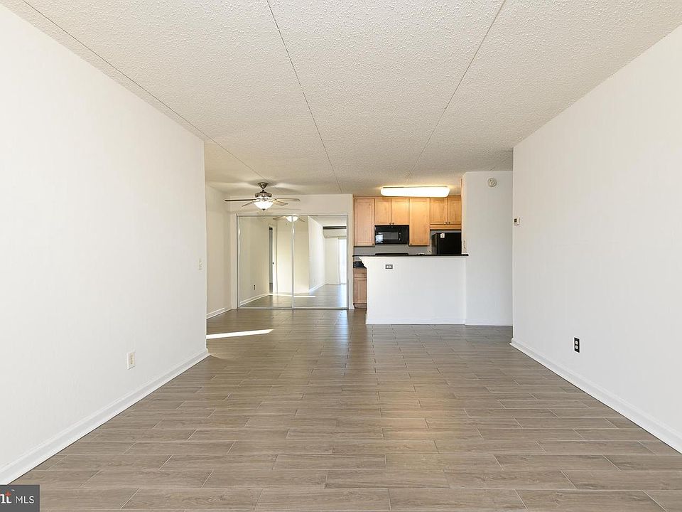 1st image of 75 S Reynolds St APT 102