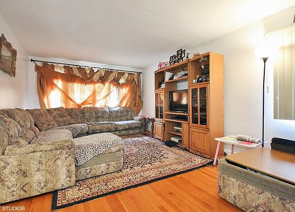 2nd image of 7037 N Kenton Ave
