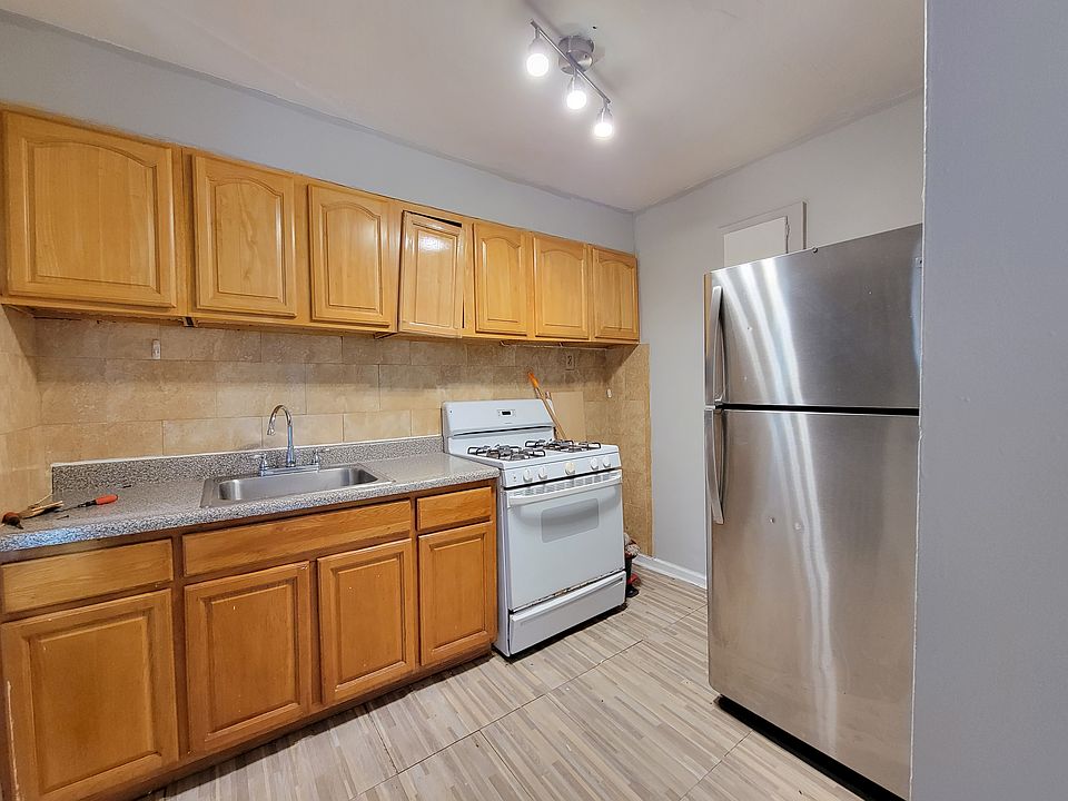 1st image of 70 Crawford St #7E