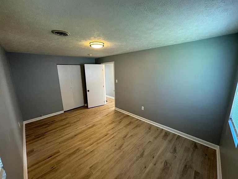398 N Columbus St — Photo 10