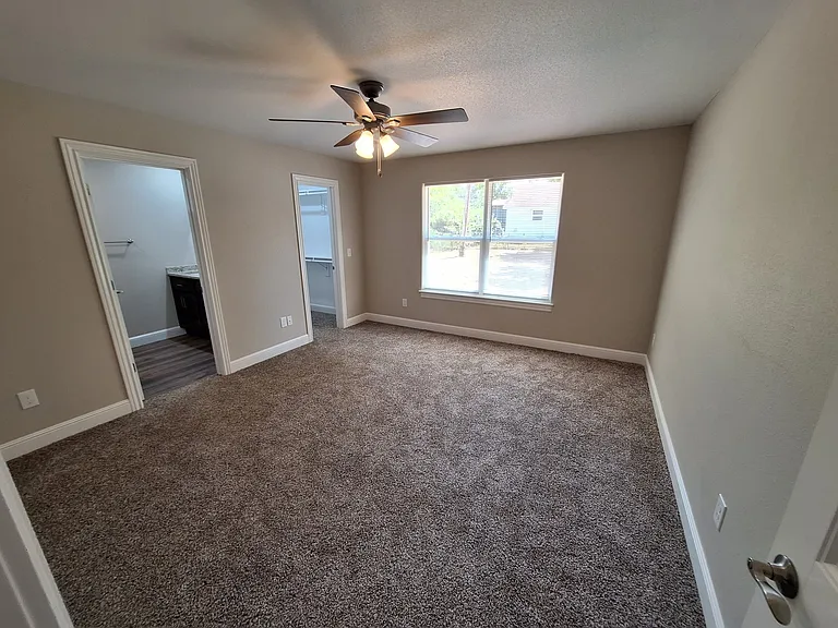 3030 W Perkins St — Photo 6