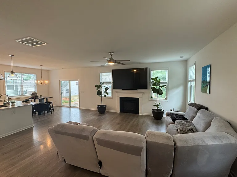 131 Alta Crest Ln — Photo 6