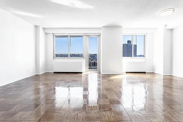 Rented by Olnick Organization | media 1