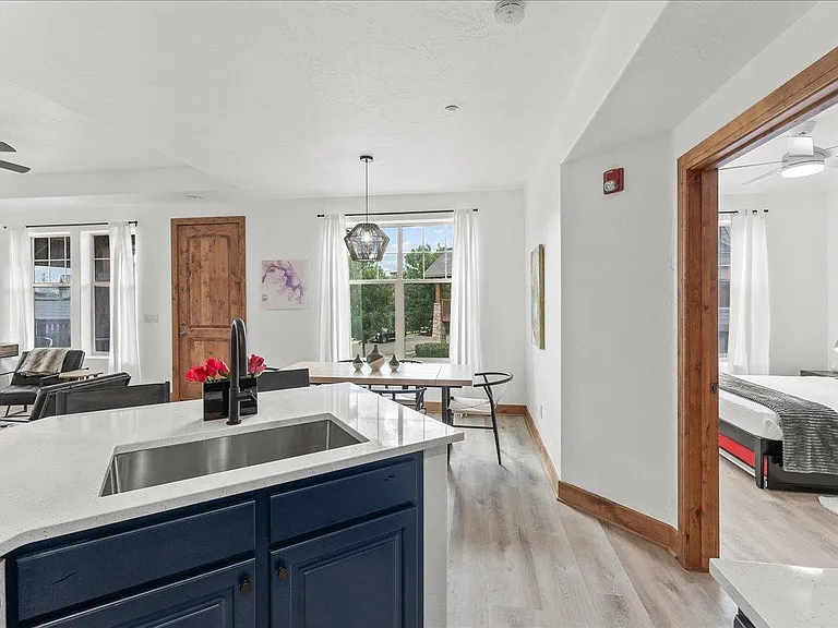 1541 Redstone Ave #E — Photo 9