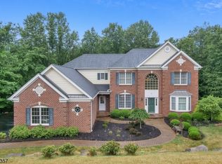 41 Ridgeline Dr, Long Valley, NJ 07853