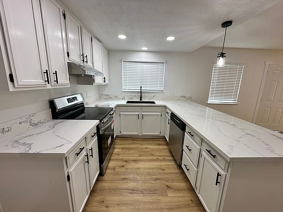 2nd image of 3309 Altos Ave