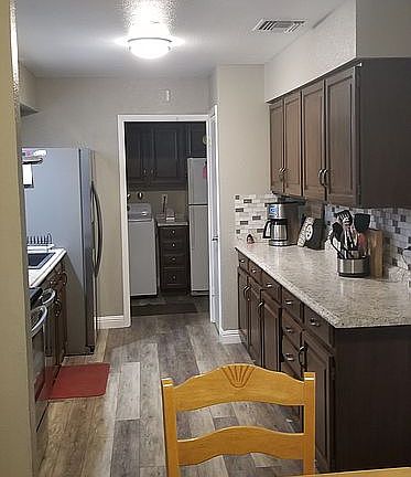 5th image of 406 S 113th Pl