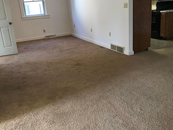 Living room/Dining room combo