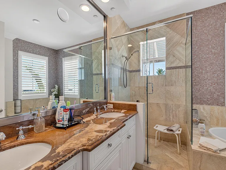 4332 Seagrape Dr #4 — Photo 37