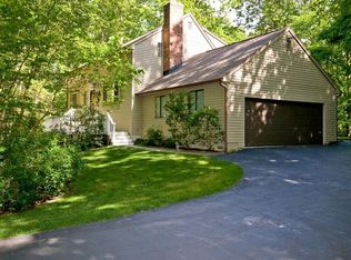 35 Dodge Ct, Guilford, CT 06437