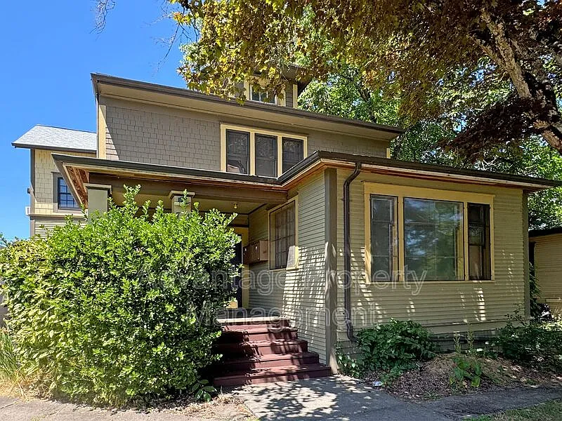 1 bed, 1.0 bath, 500 sqft, $1,200 — Photo 2