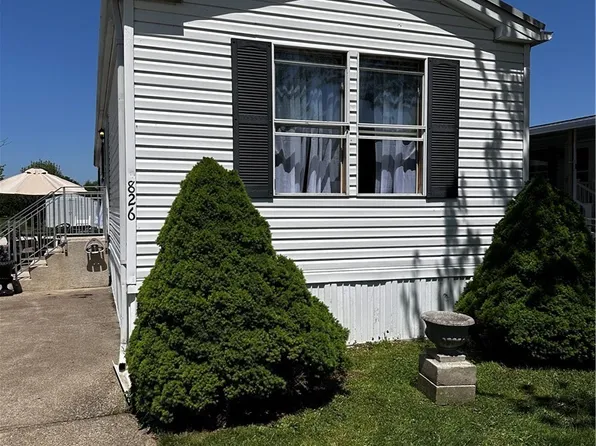 826 Thomas Ln, Angola, NY 14006