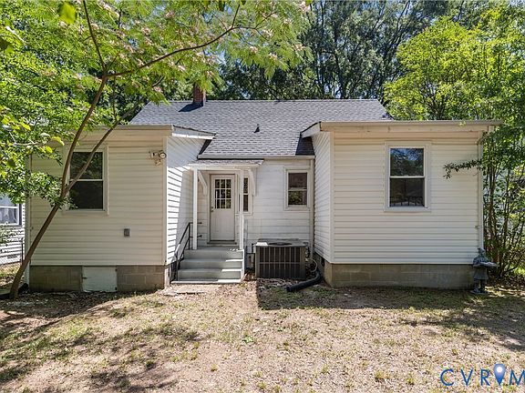 3rd image of 3406 Meadow Bridge Rd