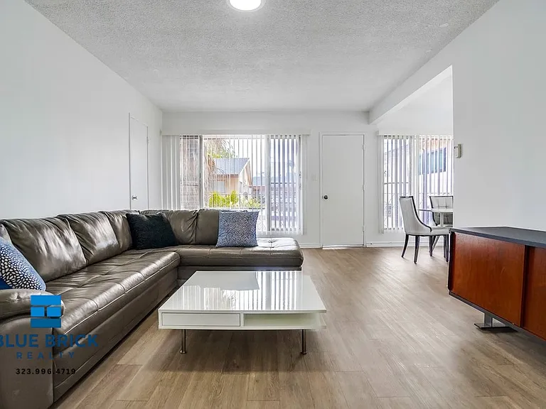 12310 Chandler Blvd #41 — Photo 4