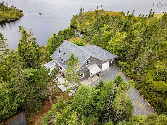 2nd image of 14 Big Lake Dr