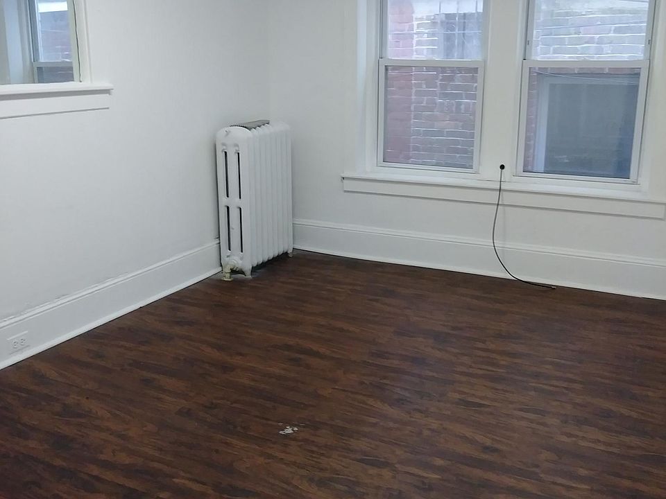 2nd image of 119 Maxwell Ave #1