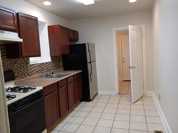 3rd image of 6045 N Norwood St
