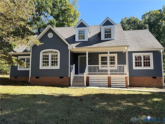 2nd image of 3559 Oxford Dr