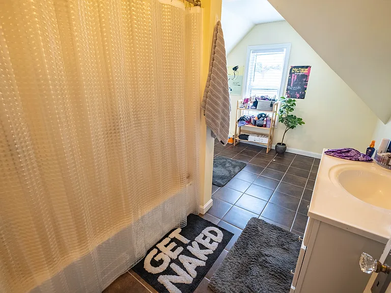 14 Chester St #2 — Photo 12