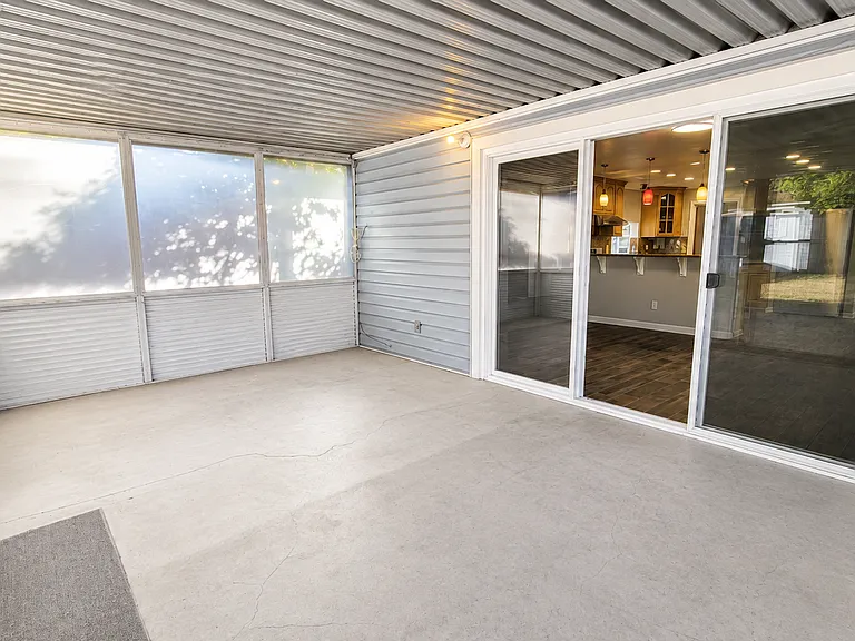 2132 Forbes Ave — Photo 24