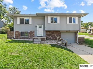 6356 S 137th St, Omaha, NE 68137