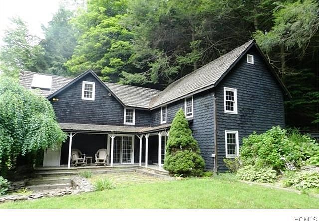 Total privacy adjoining 1200 acres of open space, 10 miles of maintained hiking trails