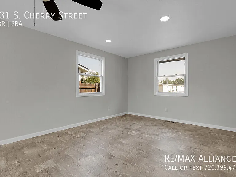 231 S Cherry St — Photo 22