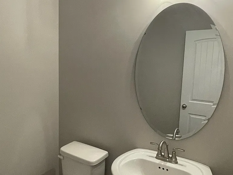 338 Broadberry Ave — Photo 2