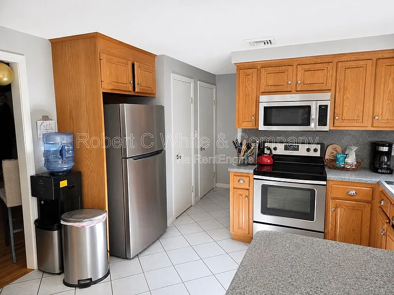 23 Regency Ct — Photo 2