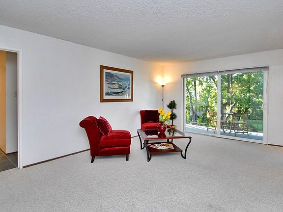 4th image of 815 N Humboldt St APT 415