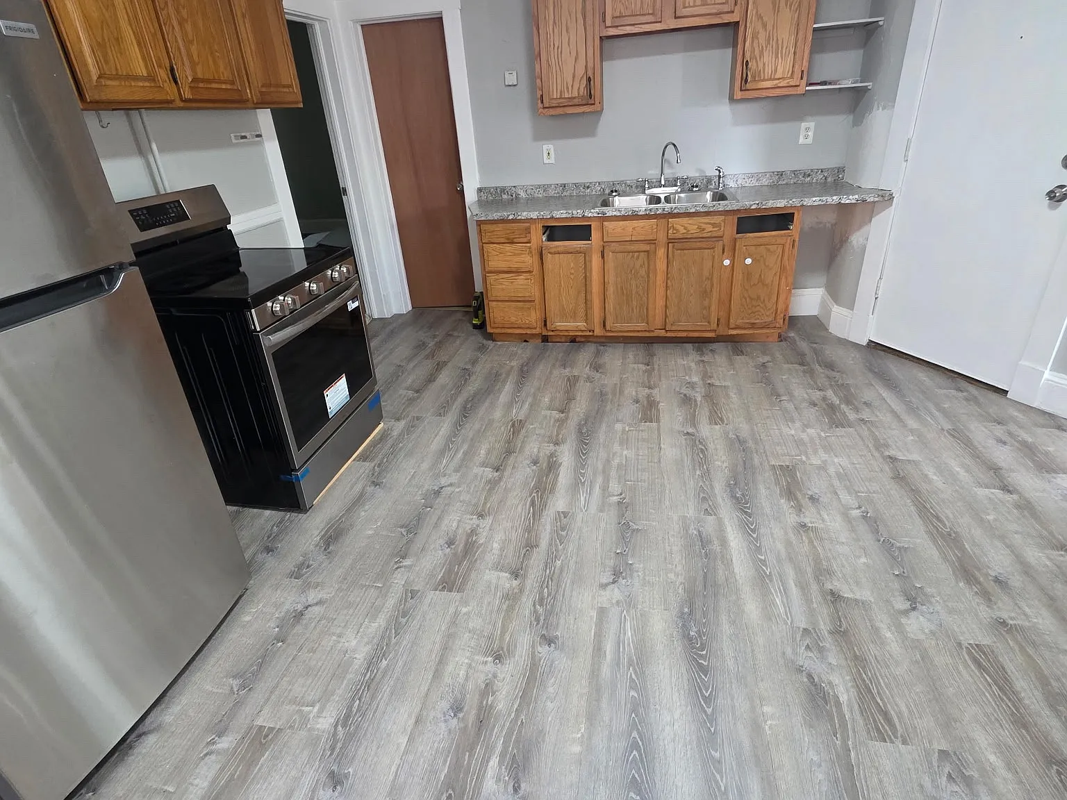 2 bed, 1100 sqft, $1,950 — Photo 2