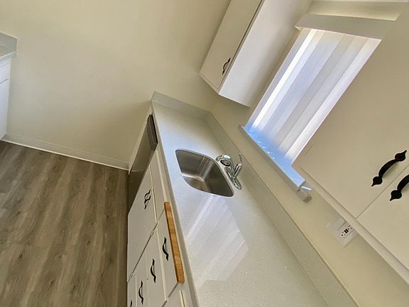 4th image of 1224 Floribunda Ave #4