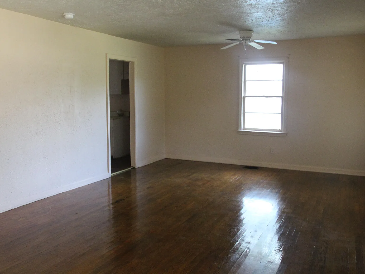 Mercer Avenue 706 West - 1 — Photo 2
