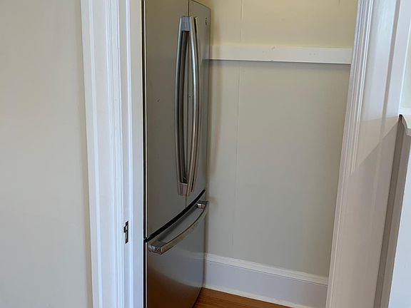 French door refrigerator full size