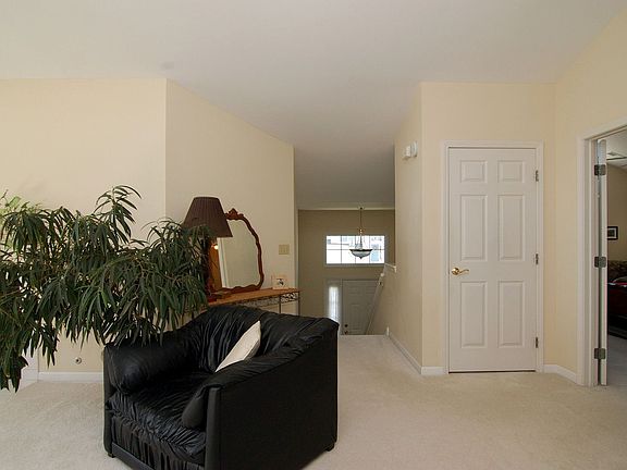 4th image of 2717 Old Woods Trl