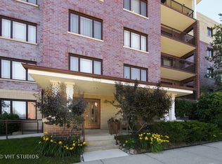 650 Laurel Ave APT 102, Highland Park, IL